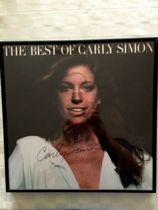 CARLY SIMON AUTOGRAPHED / SIGNED BEST OF ALBUM WITH LP RECORD AND FRAMED 3