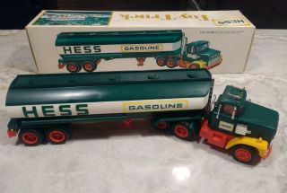 VINTAGE 1977 HESS FUEL OILS TRUCK TOY TANKER WITH BOX,  INSTRUCTION CARD 2
