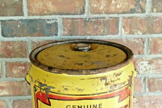 Vintage GM General Motors Delco - Light Oil 5 Gallon Metal Oil Bucket 2