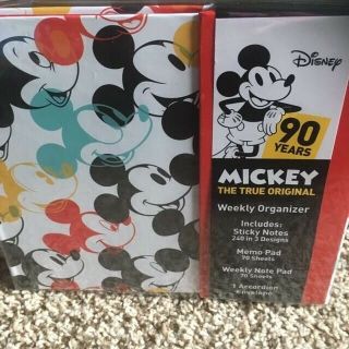 Nwt Collectible 90th Anniversary Mickey Mouse Day Planner Set