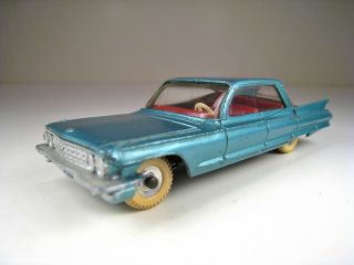 Dinky Toys 147 1961 Cadillac Deville 4 Door Hardtop