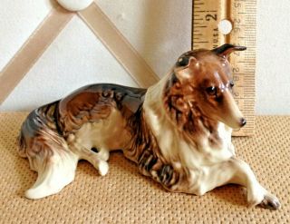 Vintage Hagen - Renaker Lying Female Collie - " Bonnie " Pedigree Dog Figurine