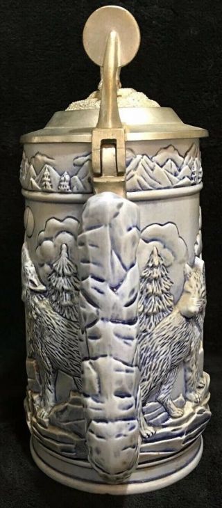 Beer Stein/Tankard - The Cry of the Wolfpack “Scouting the Bluffs” (A2037) 3