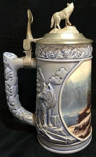 Beer Stein/Tankard - The Cry of the Wolfpack “Scouting the Bluffs” (A2037) 4