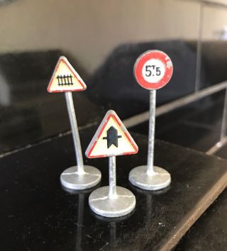 Set Of 3 X Dinky Model Car Traffic Train Roadwork Signal Signs Vintage Toys