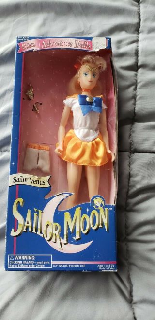 Sailor Moon Sailor Venus Deluxe Adventure Doll 11.  5 " Tall 1995 Bandai