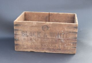 Vintage Black & And White Blended Scotch Whiskey Wooden Crate Box