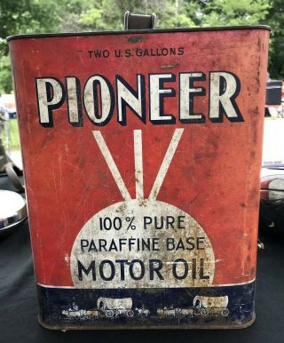 Rare 1940’s 1950’s Pioneer Motor Oil Two Gallon Motor Oil Can Philadelphia