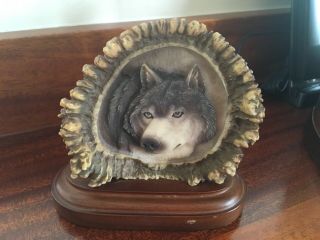 Wolf Sculpture Grey Wolf Button Mill Creek Studios 15004