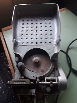 Major - Coin Counter.  Model Me 76.  Vintage Cast Iron Machine.