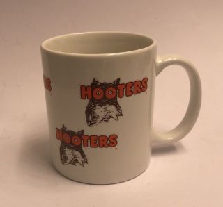 Hooters Restaurant Bar Coffee Mug Cup Owl Novelty Collectible Vintage