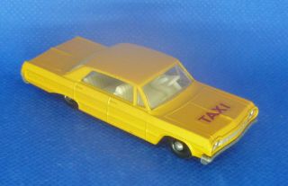 MATCHBOX CARS - MADE BY LESNEY IN ENGLAND 20C - TAXI 1965 W/BOX 3