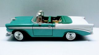Road Signature 1956 Chevy Bel Air Convertible 1:18 Scale Diecast Model Car