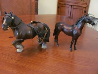 2 Vtg Plastic Horse Figures Brown Breyer Molding & Hong Kong Brown Clysdale Guc