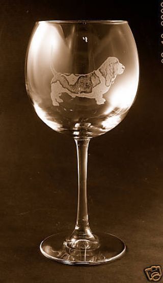 Etched Basset Hound On Large Elegant Wine Glasses - Set Of 2