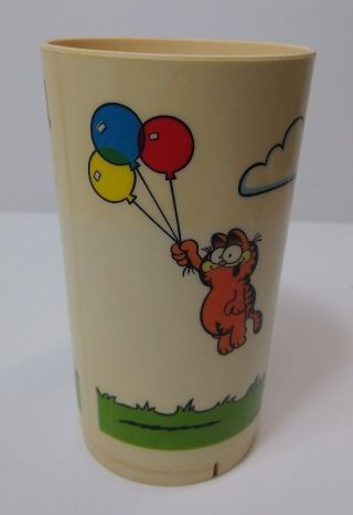 Vtg 70s Garfield the Cat Plastic Tumbler Cup mug Jim Davis Cartoon 1978 Vintage 4
