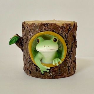 Copeau Frog From Tree Stump Mini Figure Figurine Japan Animal Toy F/s Tracking