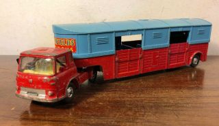 Vintage Corgi 1130 Chipperfields Circus Horse Transporter Truck Bedford