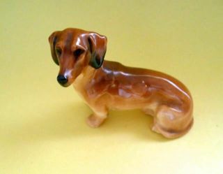 Vintage Porcelain Royal Doulton Dachshund Dog Figurine K17 England