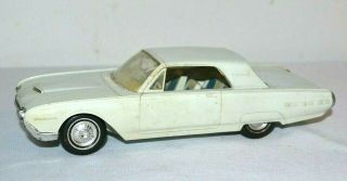 Vintage 1962 White Ford Thunderbird Promo Salesmans Toy Display Car 1:25 Scale