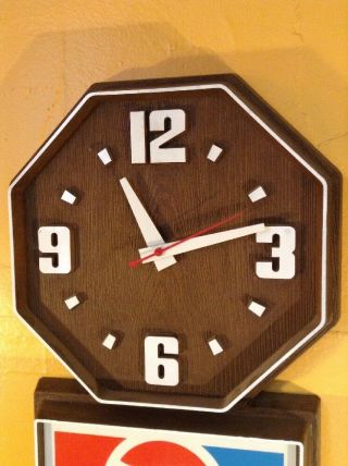 Vintage Pepsi Advertising Faux Wood Electric Wall Clock 4