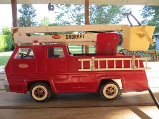 Vintage Tonka Snorkel Bucket Fire Truck W/ Fire Hose And Hydrant -