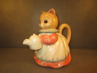 Vintage Ceramic Cat Feline Hand Painted Teapot Animal