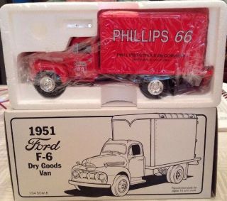 1:34 First Gear 19 - 1026 Phillips 66 Petroleum 1951 Ford F6 Dry Goods Van