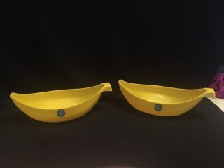 2 Vintage Chiquita Banana Shaped Yellow Ice Cream Banana Split Plastic Bowl