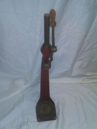 Vintage Gear Top Cast Iron Bottle Capper - The Everedy Co.  Frederick Md,  Usa