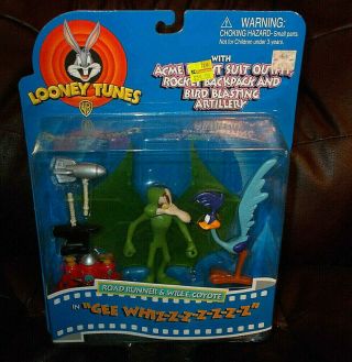 Looney Tunes Road Runner & Wile E.  Coyote In Gee Whiz Acme Flight Suit 1997 Moc