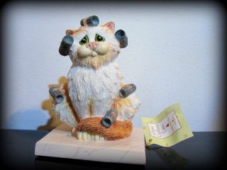 Comic & Curious Cats,  Linda Jane Smith Border Fine Arts Bed Head Tabby Figurine