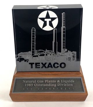 Vtg Texaco Lucite Wood Award Paperweight 1989 Natural Gas Outstanding Division