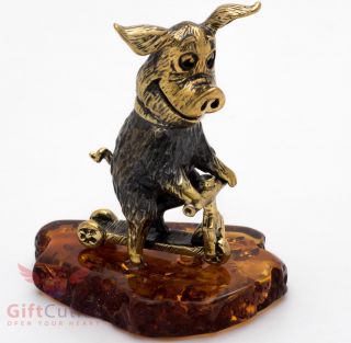 Solid Brass Amber Figurine Of Pig Riding A Kick Scooter 2019 Year Ironwork