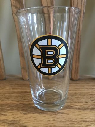 Boston Bruins Molson Canadian Beer Pint Glass Maple Leaf