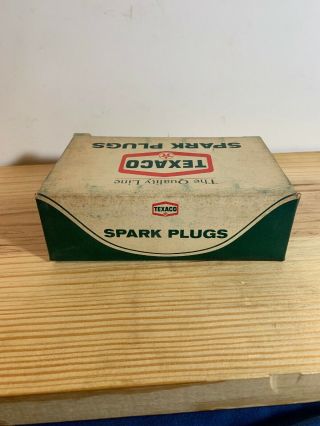 RARE VINTAGE OLD STOCK COMPLETE BOX OF TEXACO GASOLINE SPARK PLUGS GAS 5