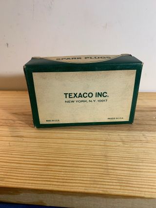 RARE VINTAGE OLD STOCK COMPLETE BOX OF TEXACO GASOLINE SPARK PLUGS GAS 7