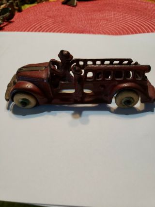 30s Or 40s Rare Arcade Ladder Truck Cast Iron And Has Side Partner.  All Org.