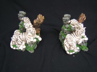 Set Of Resin Bookends Tiger With Cubs In Forest Vgc