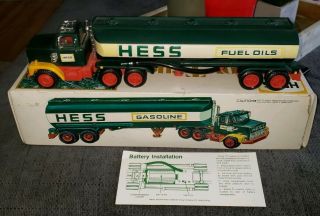 VINTAGE 1977 HESS FUEL OILS TRUCK TOY TANKER W/ BOX & INSTRUCTIONS RARE 4