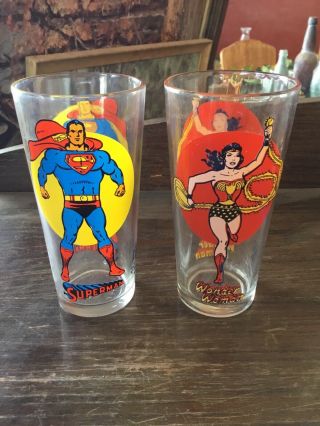 2 1976 Pepsi Series Glasses Superman & Wonder Woman - Dc Comics