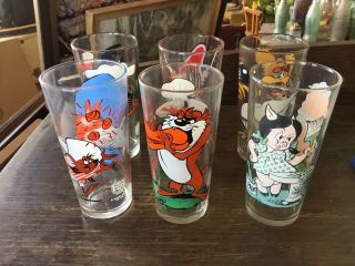 6 Vintage 1976 Pepsi Collector Series Looney Tune Character Scene Glasses