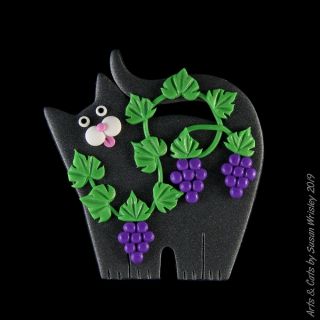 Standing Dark Silver Gray Kitty Cat With Vines & Grape Clusters Pin - Swris