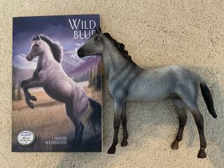 Breyer Classic Model Horse Wild Blue Roan Mustang Duchess With Book