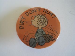Pin Back Peanuts Linus Dirt Don 