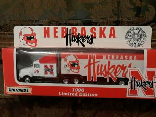 Nebraska Huskers 1996 Matchbox College Line - Up 18 Wheeler - In