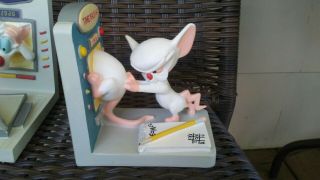 Official Warner Bros.  Pinky and the Brain Time Machine Bookends 3