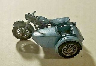 1960 Matchbox Lesney Triumph Motorcycle 4 (silver/blue) Wire Wheels