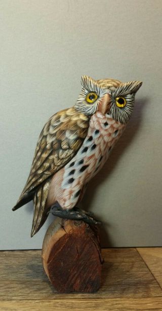 Vtg Carved Hand Painted Wood Wooden 7.  5 " Owl Bird Figure Sculpture On Driftwood