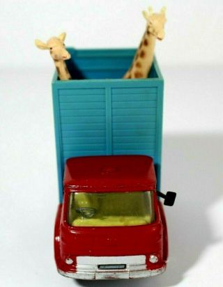 Vintage Corgi Classic Toys Chipperfields Circus Giraffe Transporter